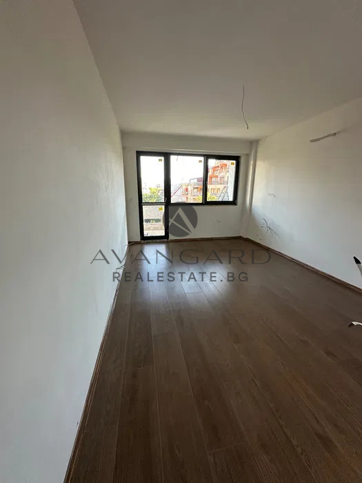 Тристаен апартамент с РЕАЛНА КВАДРАТУРА