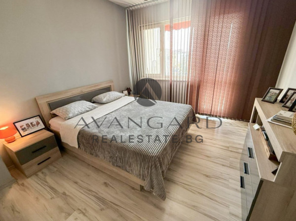 ТРИСТАЕН ОБЗАВЕДЕН С ЧЕТИРИ ОТДЕЛНИ СТАИ! КЮЧУК ПАРИЖ!