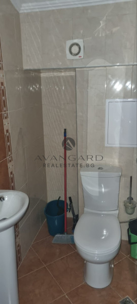 ДВУСТАЕН ОБЗАВЕДЕН С ГАРАЖ! ПАМПОРОВО!