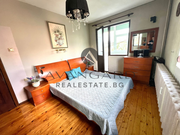 Етаж от къща КЪРШИЯКА