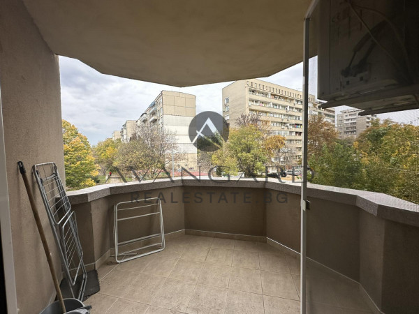 ТРИСТАЕН ОБЗАВЕДЕН С ВЪЗМОЖНОСТ ЗА ЗАКУПУВАНЕ НА ГАРАЖ/ У-ЩЕ Д. ТАЛЕВ