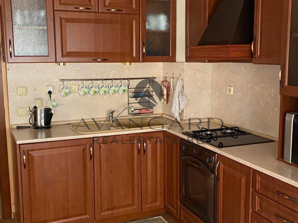 Четиристаен ЧЕТВЪРТЪК ПАЗАРА