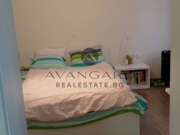 Двустаен МЛАДЕЖКИ ХЪЛМ