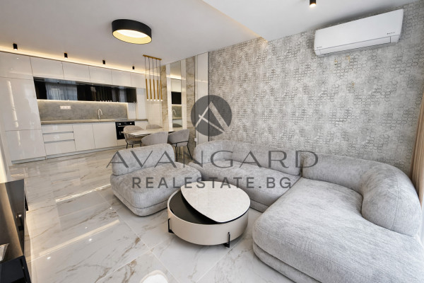 ЛУКСОЗНО ОБЗАВЕДЕН ТРИСТАЕН АПАРТАМЕНТ !!