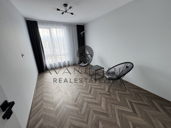 ТРИСТАЕН ДИЗАЙНЕРСКИ С ДВОЕН ГАРАЖ В ОСТРОМИЛА!!!