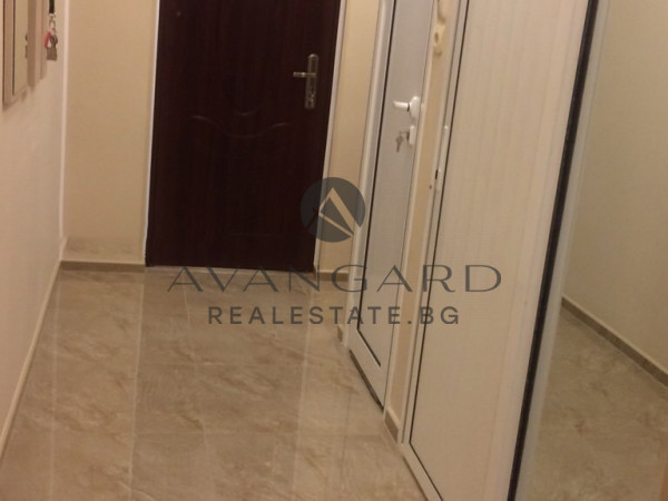 ОТРЕМОНТИРАН ДВУСТАЕН С ТРИ ОТДЕЛНИ СТАИ !