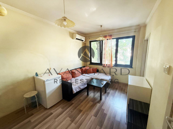 One bedroom furnished! Center!
