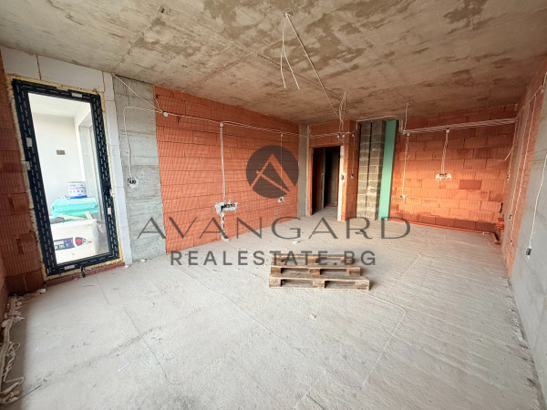 Просторен тристаен с акт 14 !