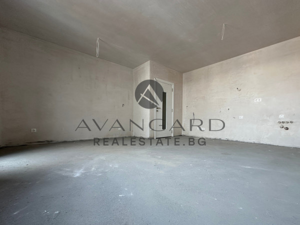 ДВУСТАЕН АПАРТАМЕНТ С ПОДЗЕМНО ПАРКОМЯСТО В ЦЕНАТА !!! ГРЕБНА БАЗА !!!