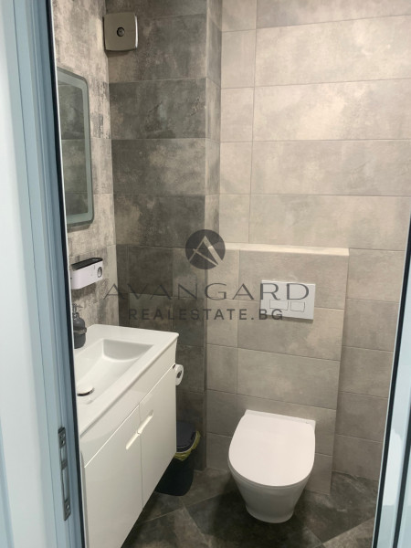 ДВУСТАЕН С ПАРКОМЯСТО! ОБЗАВЕДЕН ! КЪРШИЯКА!