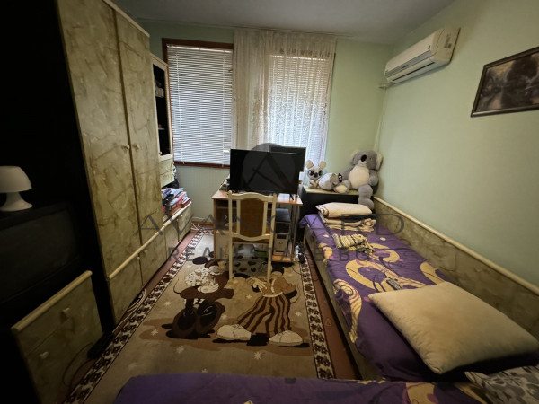 Two bedrooms furnished Kiychuk Paris