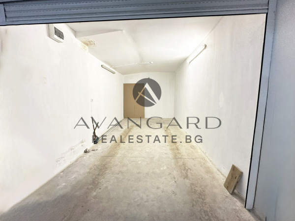 Spacious furnished one -bedroom / new building / south exposure