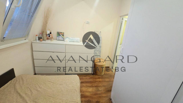 Обзаведен двустаен м-н Слънчеви лъчи