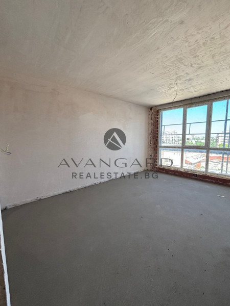 Two -bedroom apartment in front of Act 14