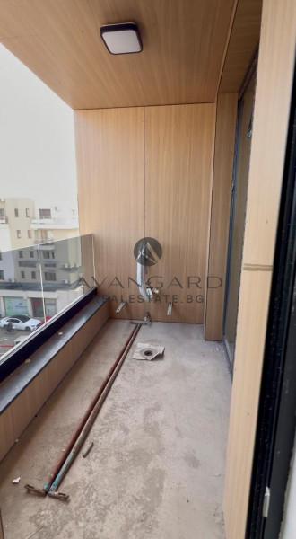 ПРЕД АКТ 16! Тристаен НОВА СГРАДА КЪРШИЯКА