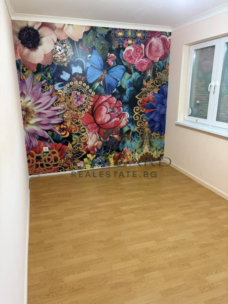 Тристаен РЕАЛНА КВАДРАТУРА / Тракия