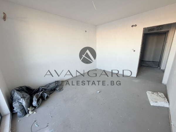 ACT 15 !!! TWO-ROOM APARTMENT!!! CENTER EAST !!!