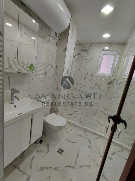 Furnished one -bedroom with parking space in the price !!