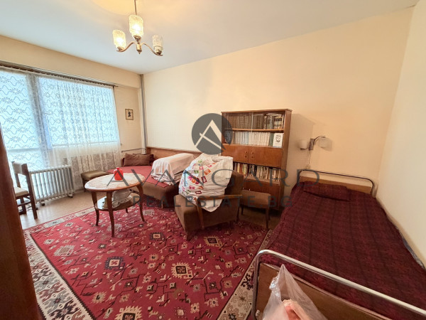 ДВУСТАЕН С ТРИ ОТДЕЛНИ СТАИ ДО ПАНАИРА