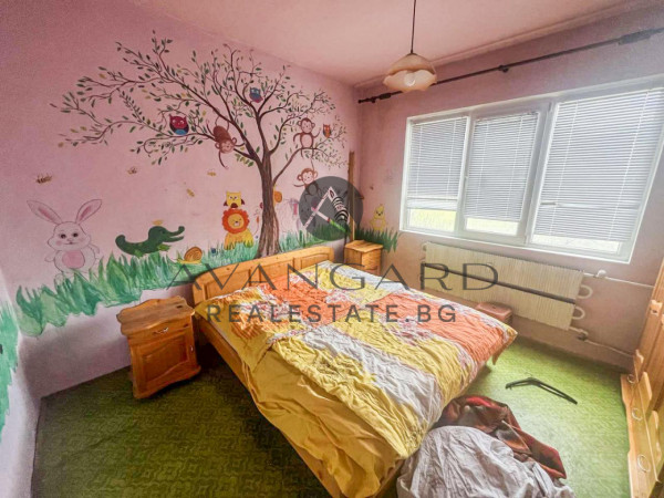 Three-room REAL SQUARE AREA / THRACIA