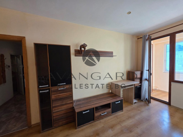 Двустаен РЕАЛНА КВАДРАТУРА