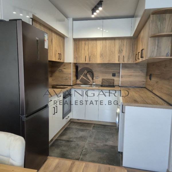 АКТ 16! Обзаведен двустаен с ПАРКОМЯСТО