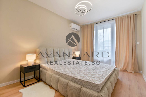 ДВУСТАЕН ОБЗАВЕДЕН / Остромила