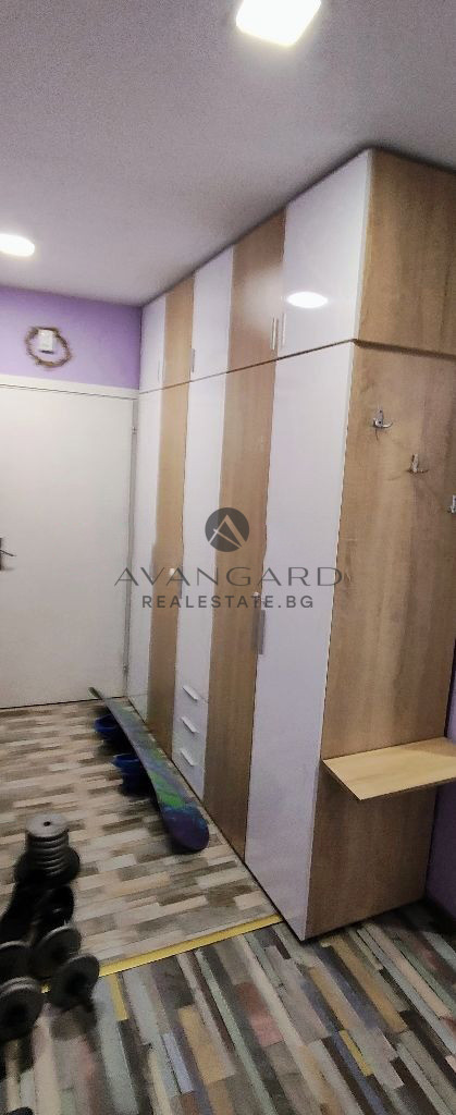 Тристаен с реална квадратура/ Кючук Париж