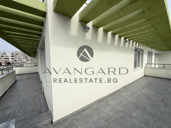 Двустаен с прекрасна тераса и ГАРАЖ