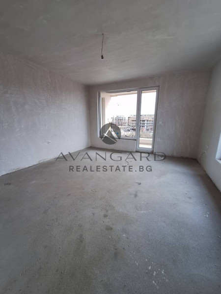 TWO-ROOM APARTMENT IN FRONT OF AKT15! THE BREAKER!