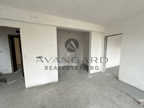 THREE-ROOM APARTMENT WITH ACT 16 AND GARAGE INCLUDED IN THE PRICE!