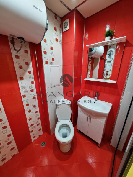 ТРИСТАЕН ОБЗАВЕДЕН АПАРТАМЕНТ! КЮЧУК ПАРИЖ!