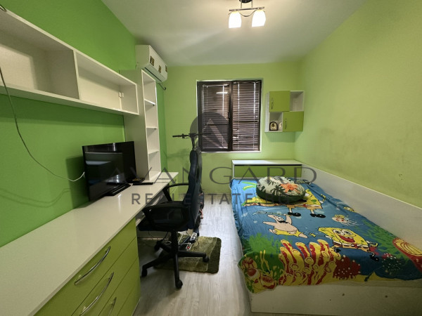 STYLISH THREE BEDROOM FURNISHED WITH PARKING SPACE in KYUCHUK PARIS!