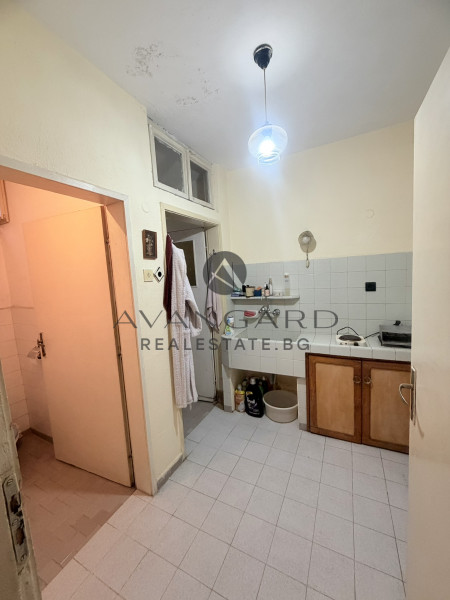 ЕТАЖ ОТ КЪЩА ДО УМБАЛ ПЪЛМЕД