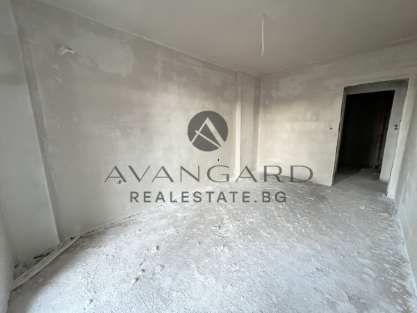 ПРОСТОРЕН ТРИСТАЕН С АКТ 14 !