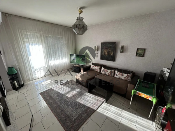 ТРИСТАЕН С РЕАЛНА КВАДРАТУРА !