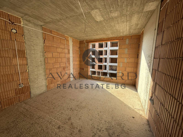 FOUR BEDROOM NEAR YOUTH HILL!