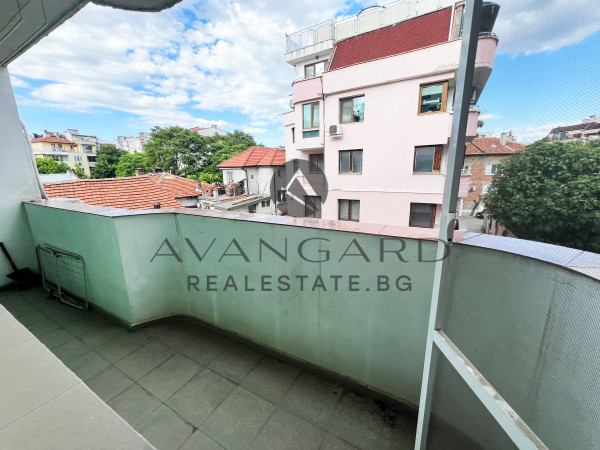 Furnished two bedroom with garage to novothel