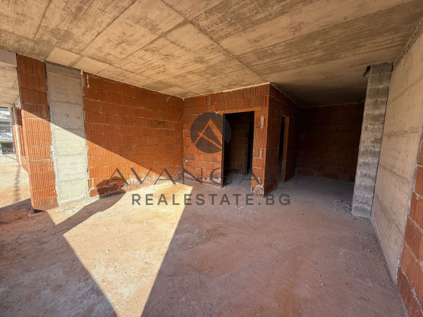 ТРИСТАЕН С ДВЕ ПАРКОМЕСТА В ЦЕНАТА