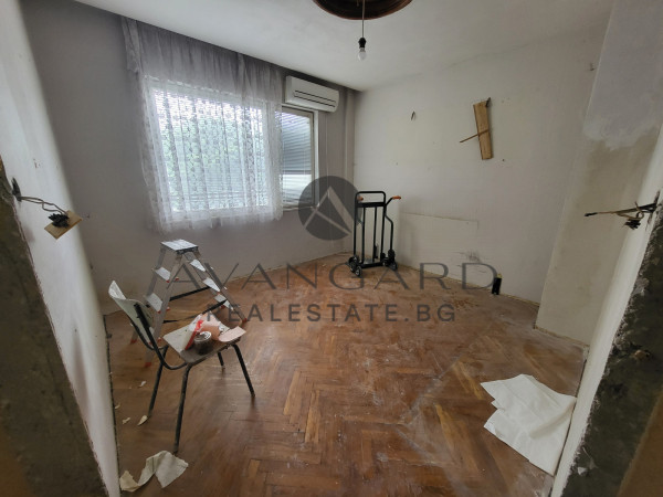 Two -bedroom apartment / Smirnenski