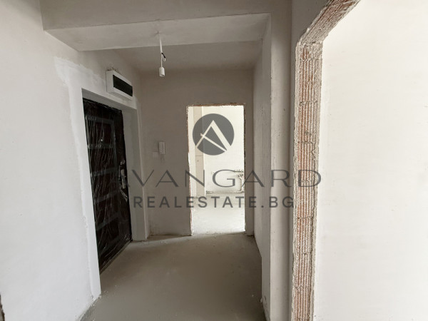 Двустаен с Паркомясто