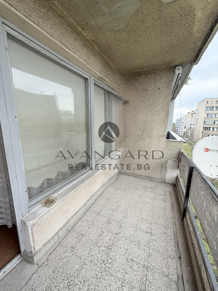 ДВУСТАЕН С ТРИ ОТДЕЛНИ СТАИ ДО ПАНАИРА