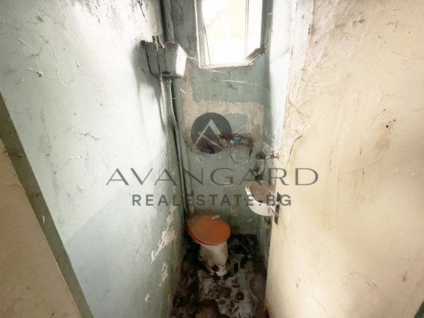 ЕТАЖ ОТ КЪЩА / ВОЕННА БОЛНИЦА