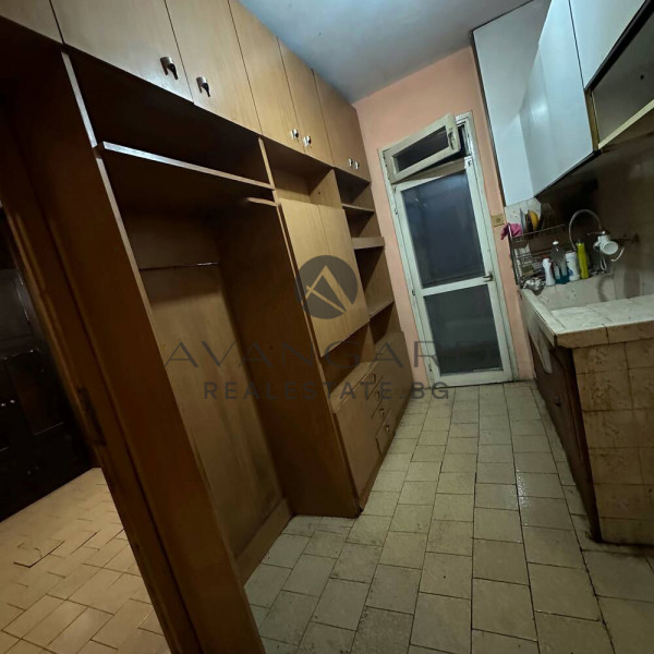 ТРИСТАЕН АПАРТАМЕНТ! ИЗГРЕВ!