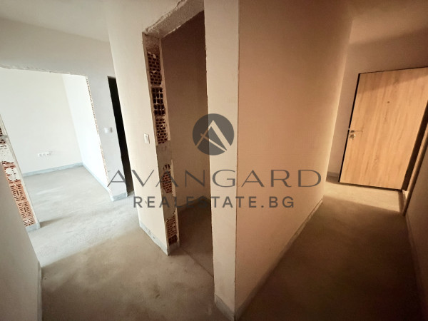 SPACIOUS THREE-ROOM APARTMENT WITH ACT 16 !!