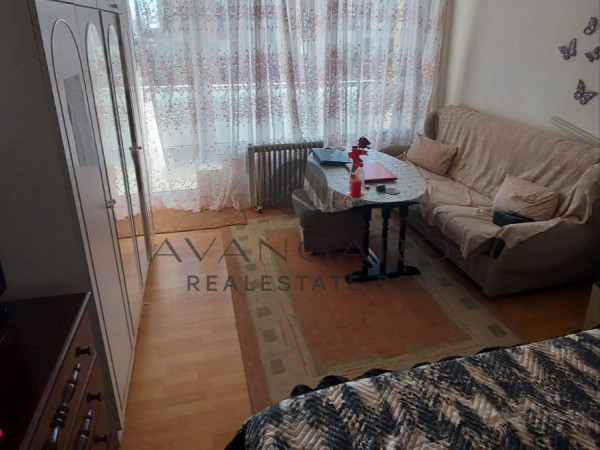 ТРИСТАЕН С РЕАЛНА КВАДРАТУРА !