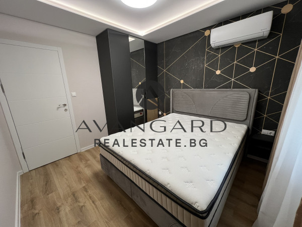 ЛУКСОЗЕН ТРИСТАЕН С ПАРКОМЯСТО !