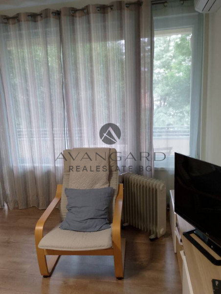 Двустаен МЛАДЕЖКИ ХЪЛМ