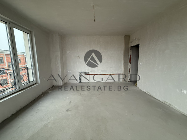 TWO-ROOM APARTMENT IN FRONT OF AKT15! THE BREAKER!