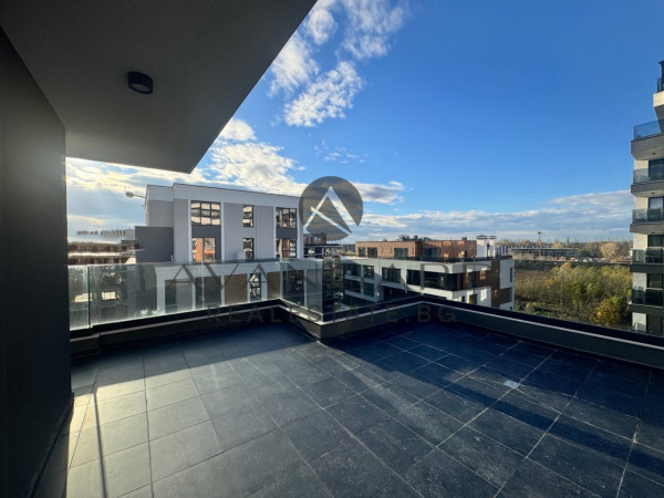 Three -bedroom penthouse in the heart of Smirnenski